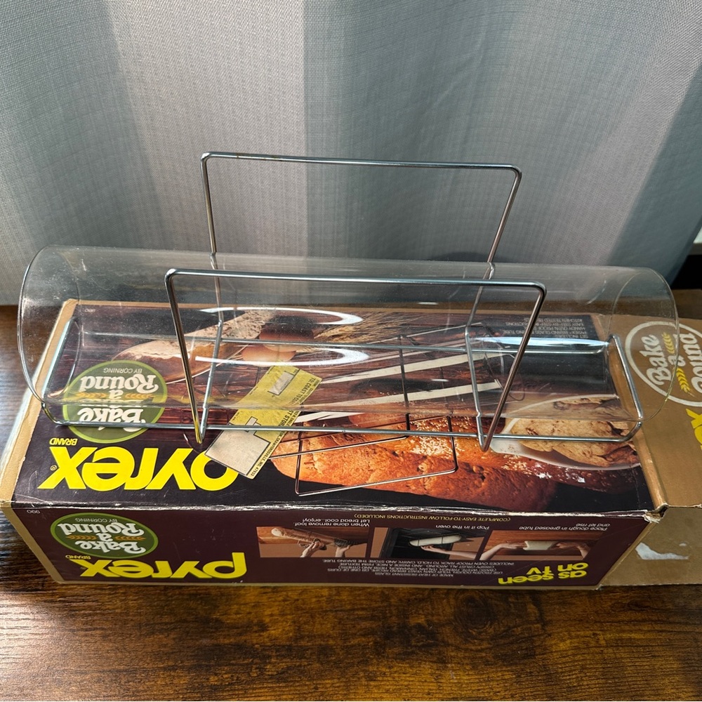 Pyrex Bread Baking Tube Box - Brown and Yellow Graphics - Picture 7 of 7